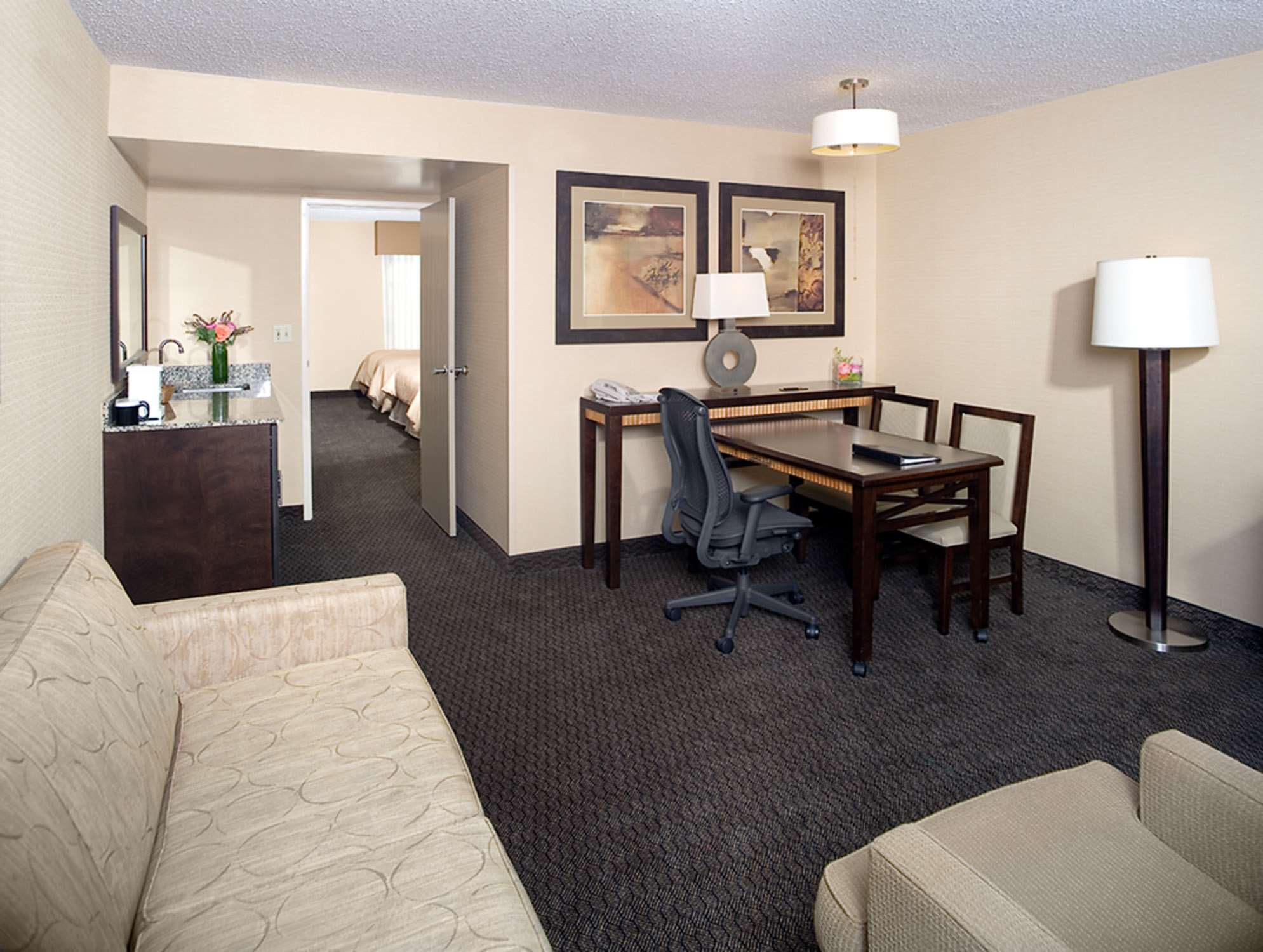 2 Room Suite - 2 Double Beds - Non-smoking 