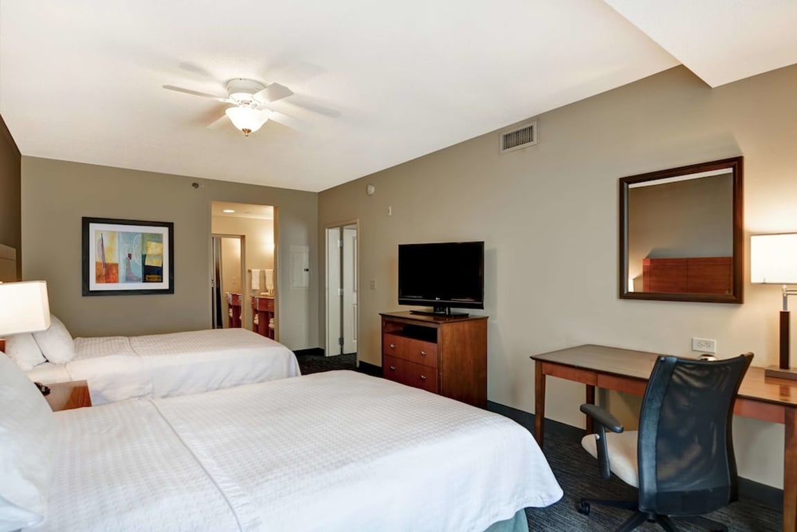 2 Queen Beds 1 Bedroom Suite3 options