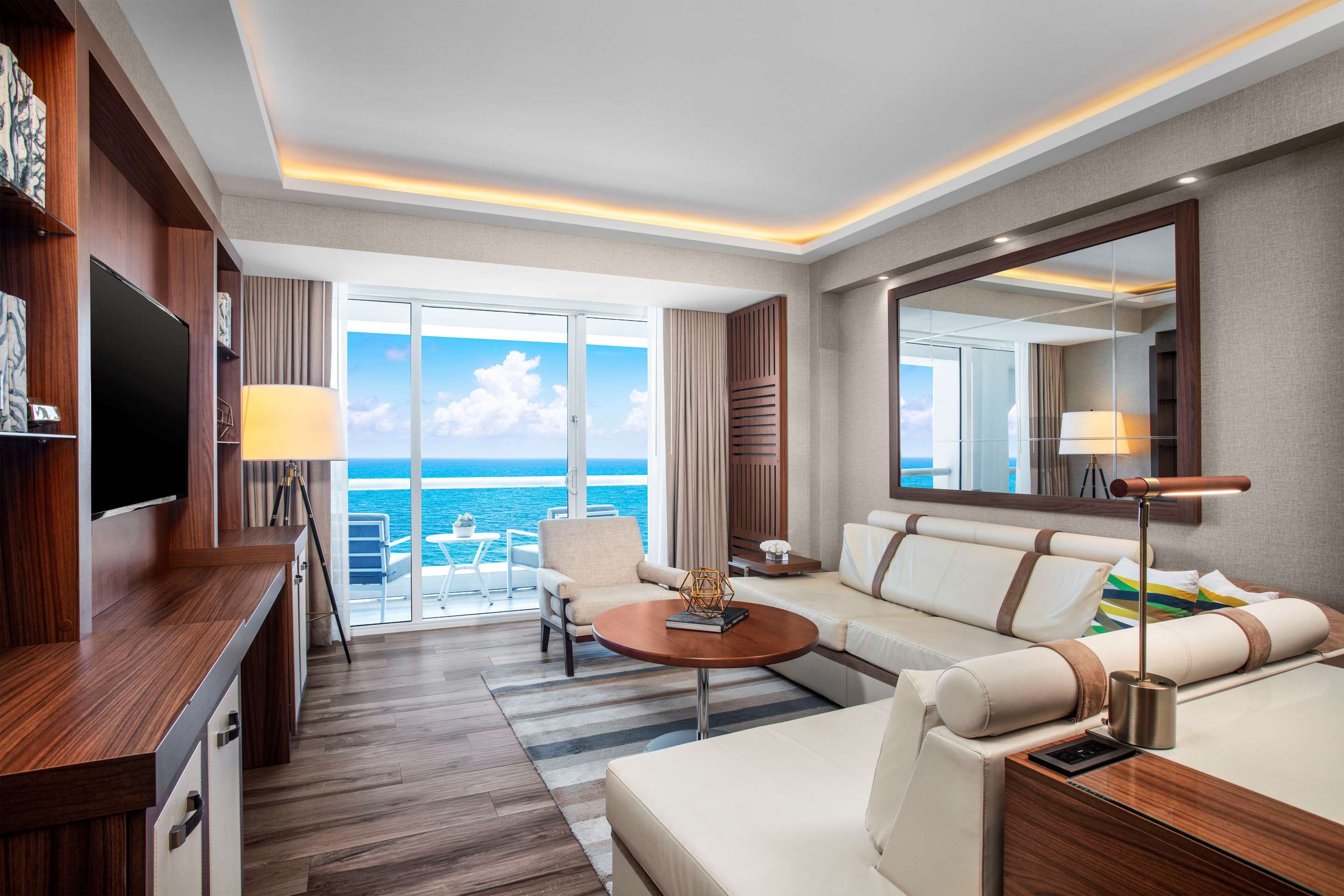 1 Bedroom Suite Oceanfront 