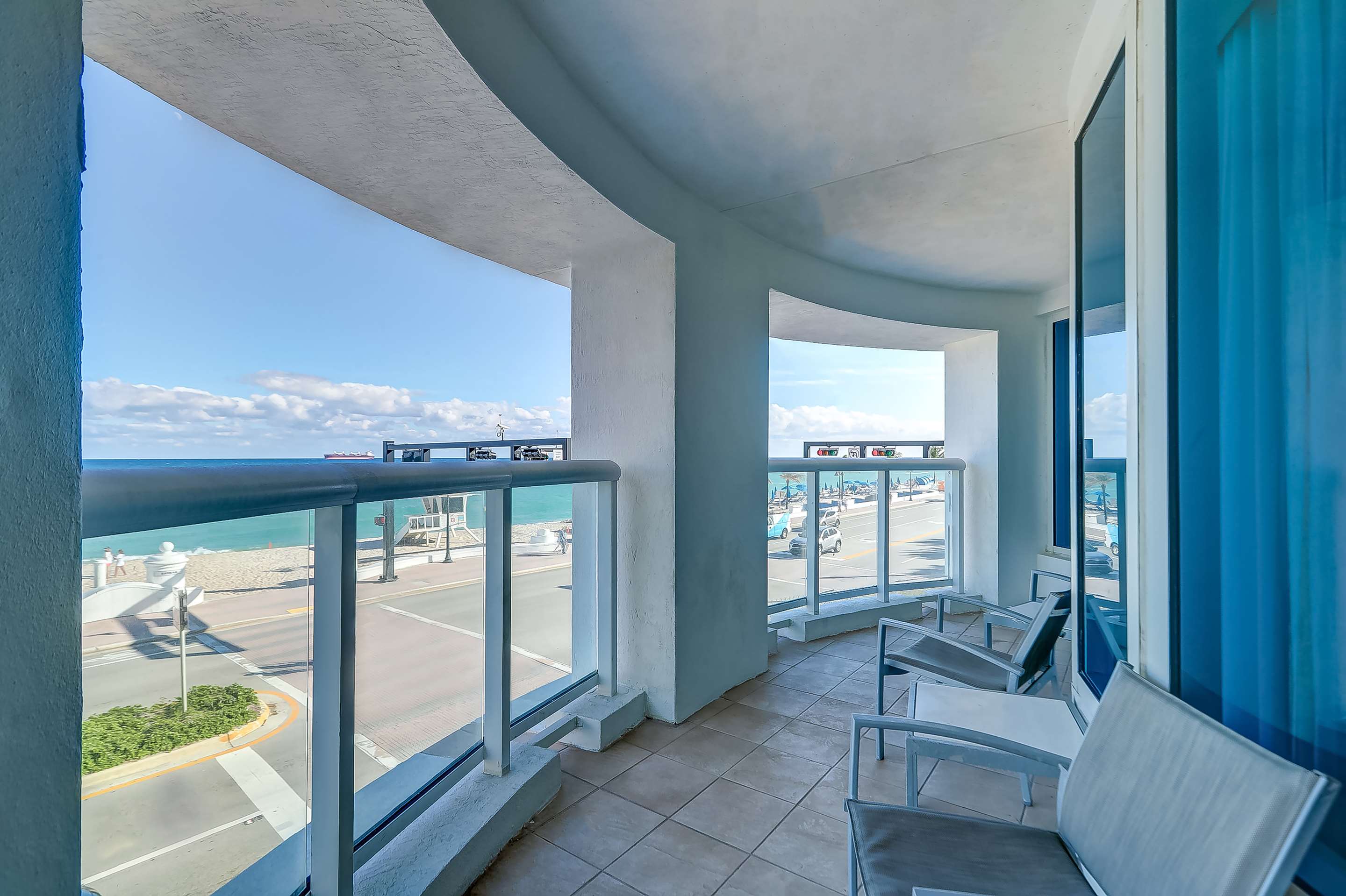 Oceanfront 3 Bedroom Presidential Suite