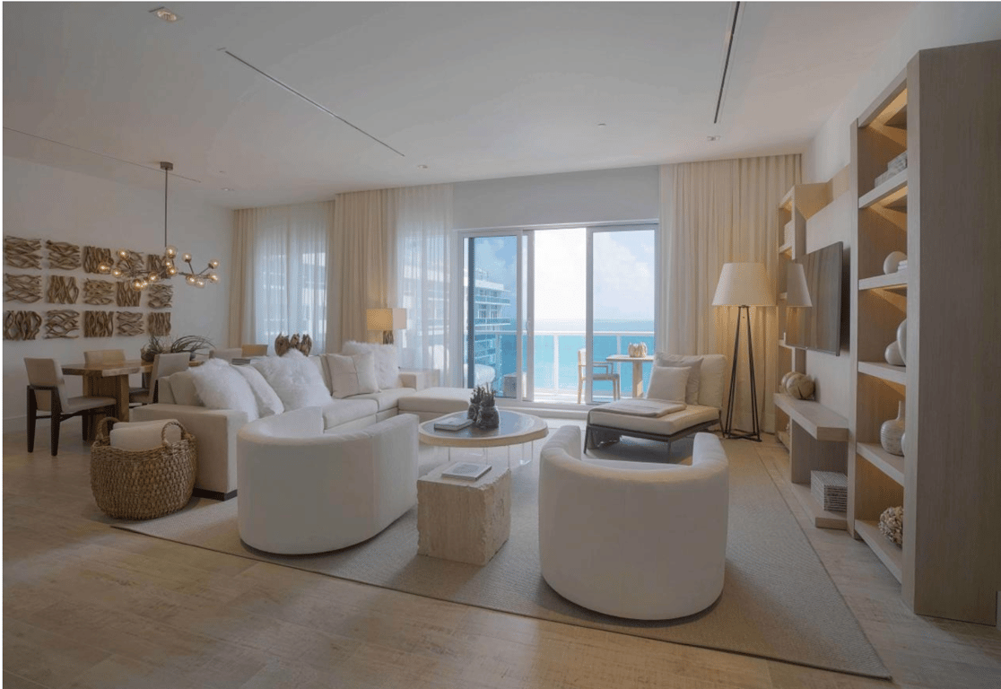 Four Bedroom Ocean Front Penthouse with Balcony