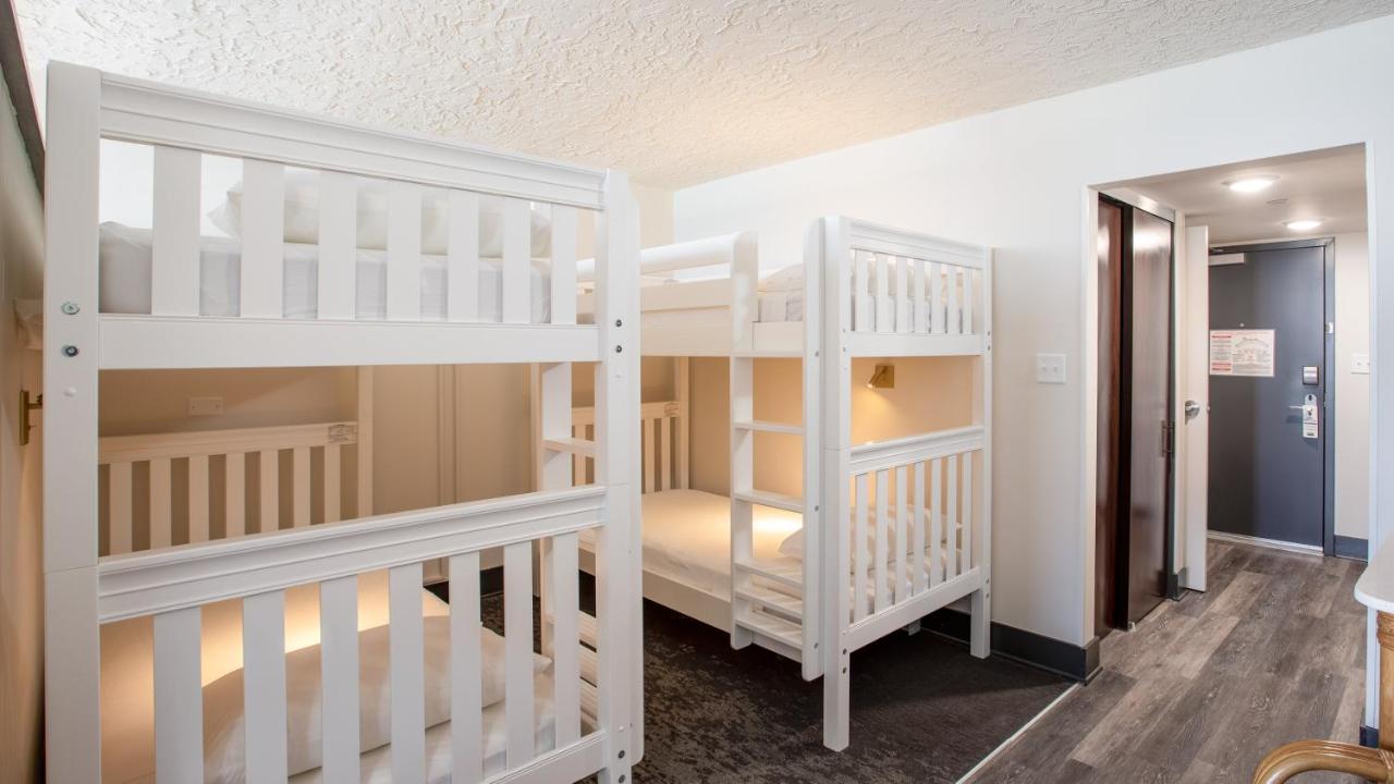 Queen Room with Bunk Beds