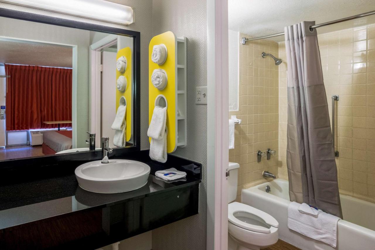 Quadruple Room - Disability Access - Roll in Shower