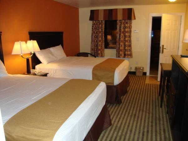 Double Room with Two Queen Beds