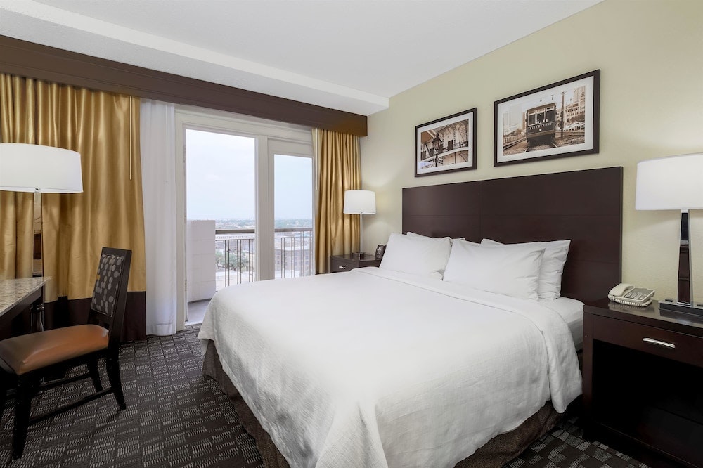 2 Room Suite-1 King Bed + 1 Double Bed Room