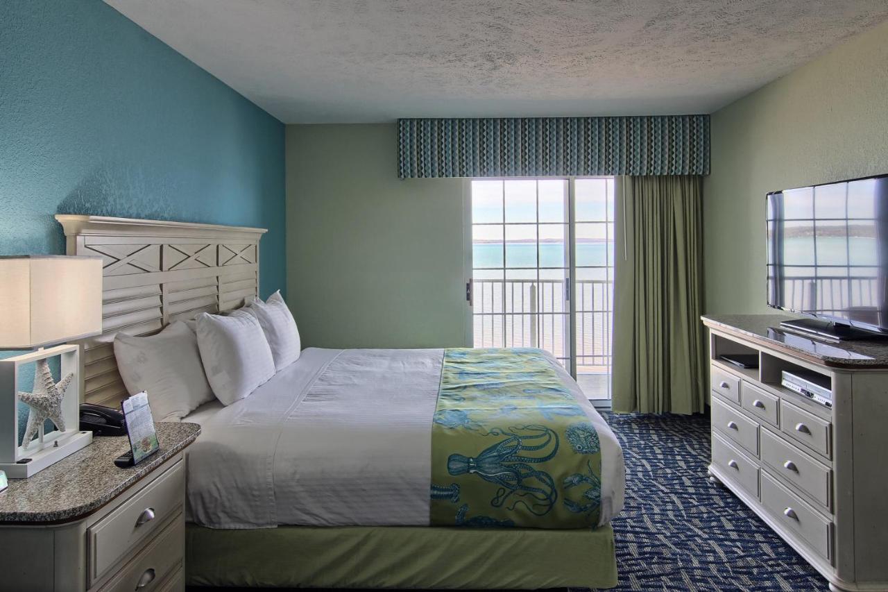 Deluxe Family Suite Beach View - First Floor