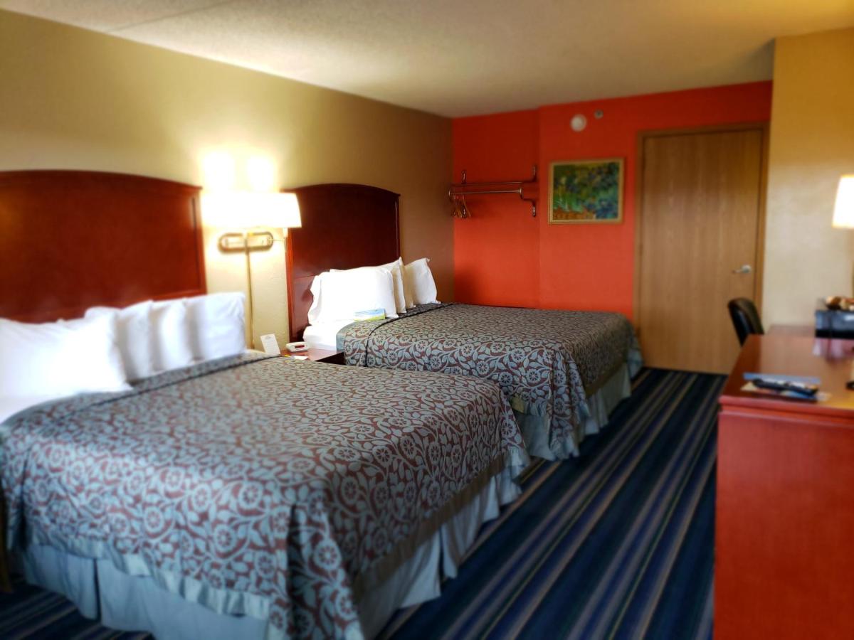 Queen Room with Two Queen Beds - Disability Access/Non-Smoking