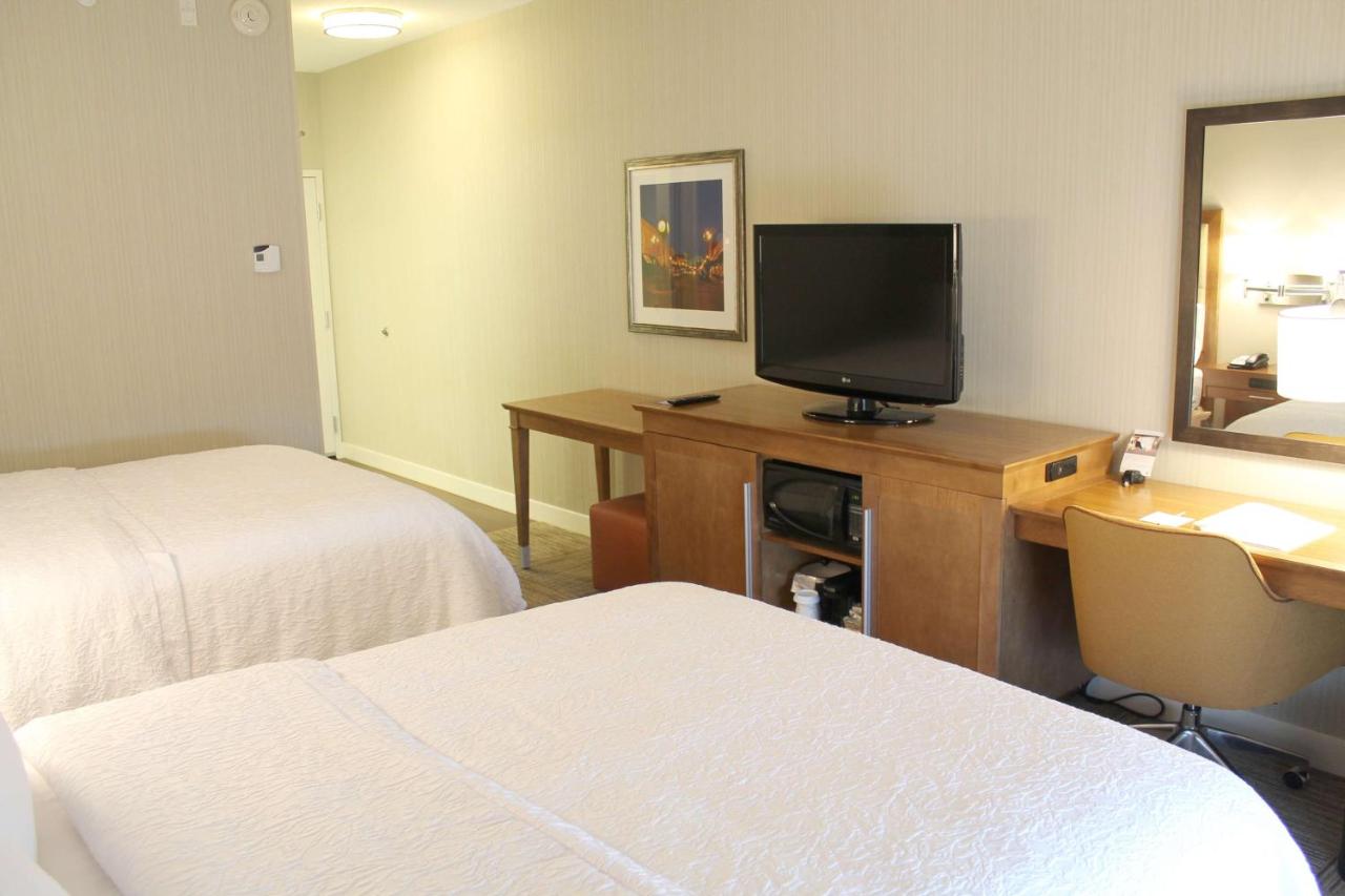 Queen Room with Two Queen Beds - Mobility/Hearing Accessible - Non-Smoking