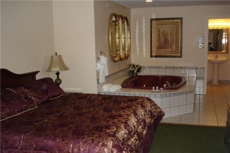 King Room with Spa Bath - Smoking