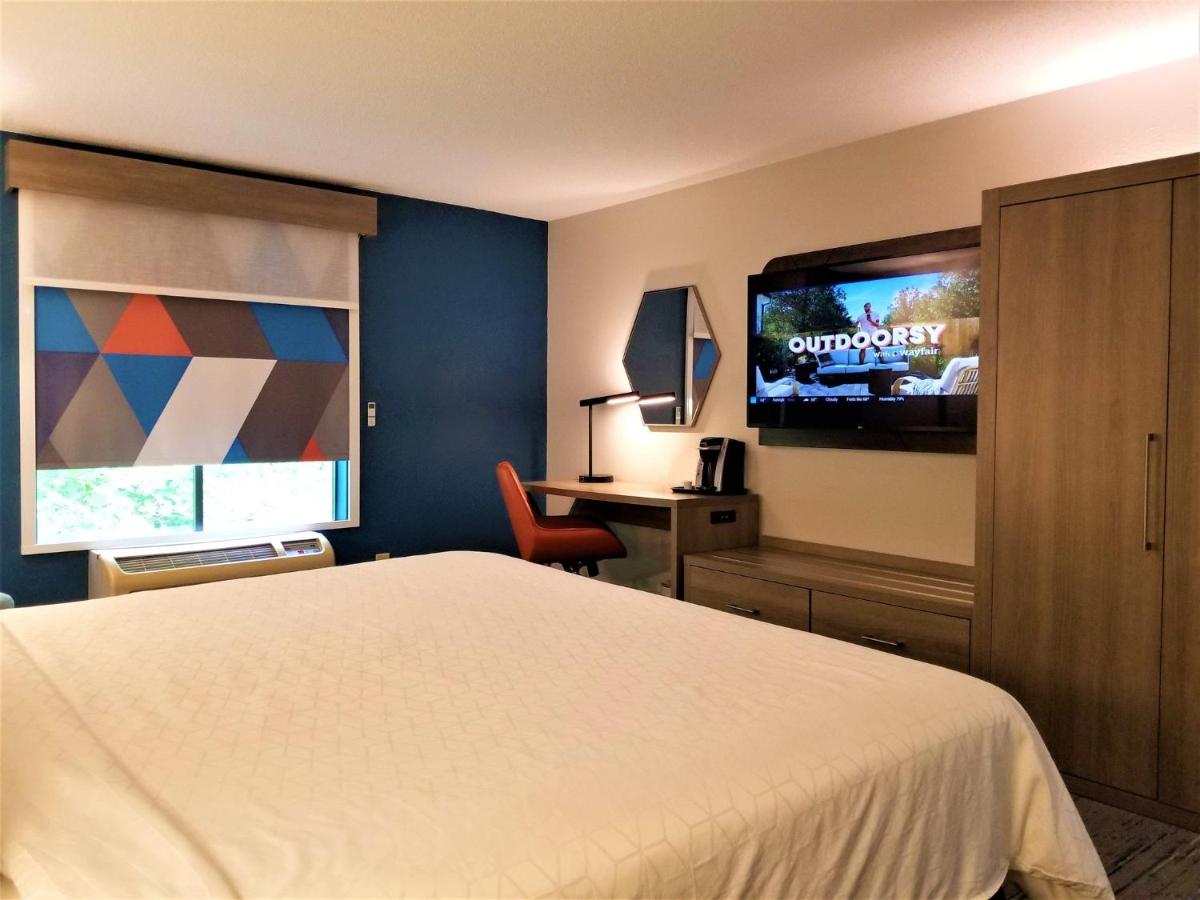 King Room with Bath Tub - Disability Access/Non-Smoking