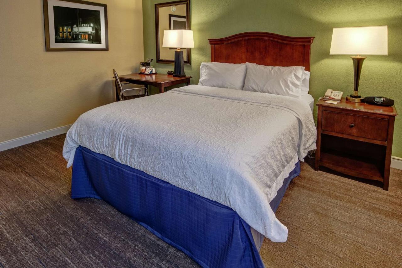 Queen Room with Roll in Shower