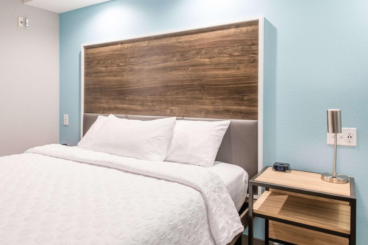 King Room - Hearing Accessible