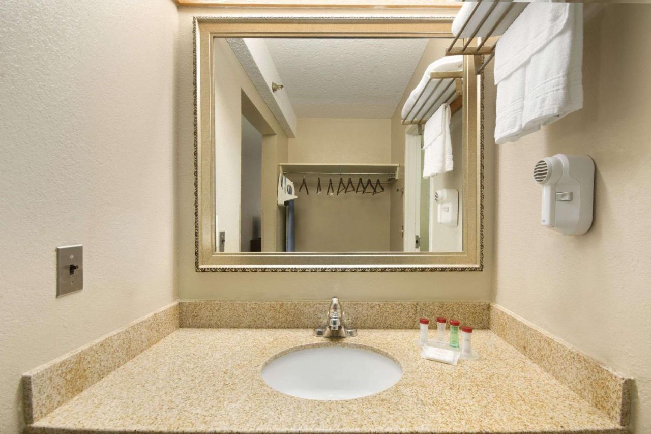 Queen Room with Two Queen Beds - Mobility Access