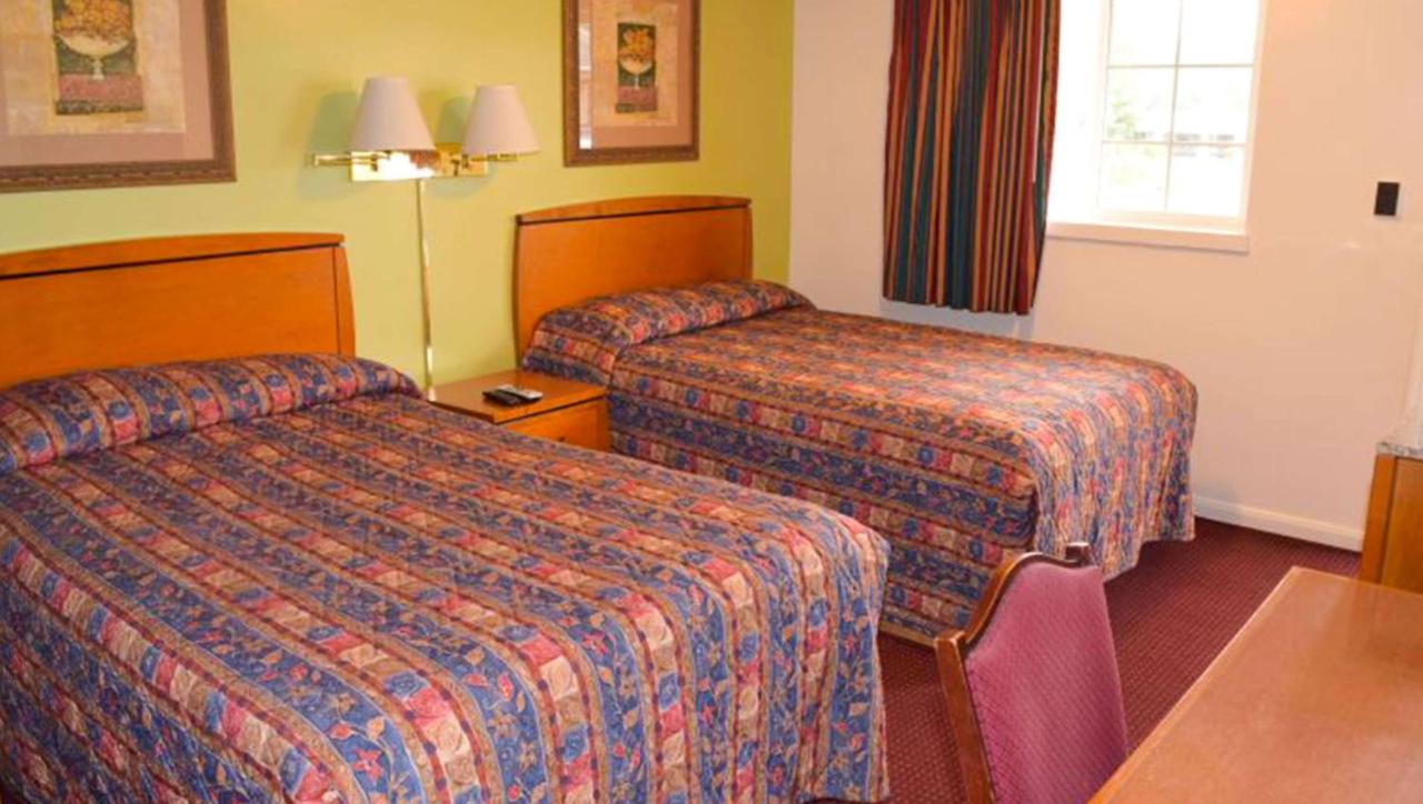 Double Room with Two Double Beds - Non-Smoking