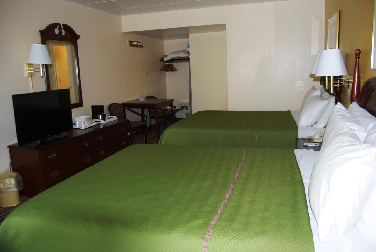 Double Room with Two Double Beds - Non-Smoking