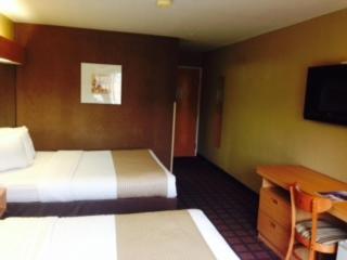 Queen Room with Two Queen Beds - Disability Access/Non-Smoking