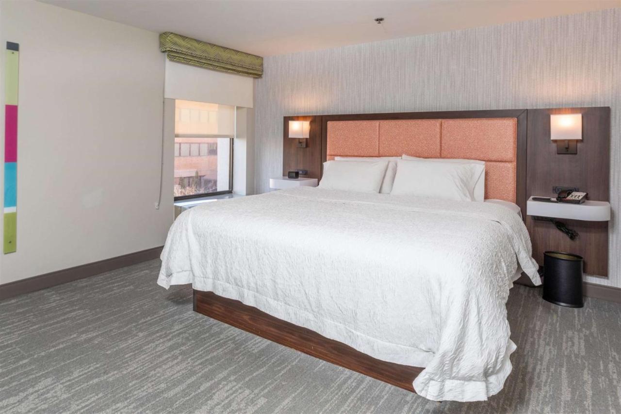 King Suite with Sofa Bed - Non-Smoking