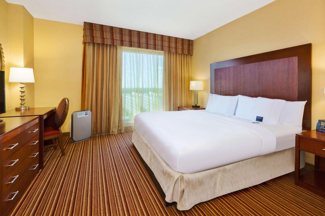 Queen Suite with Two Queen Beds - Wellness Allergy Friendly