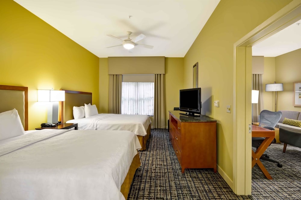 2 Queen Beds 1 Bedroom Suite 3 options