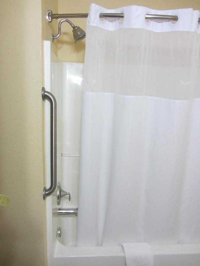 King Room with Bathtub - Disability Access/Non-Smoking