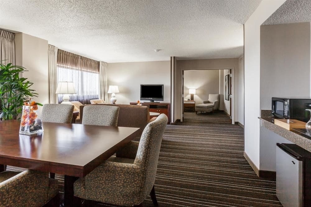 1 King Bed and 1 Queen Bed, Two-Bedroom Presidential Suite