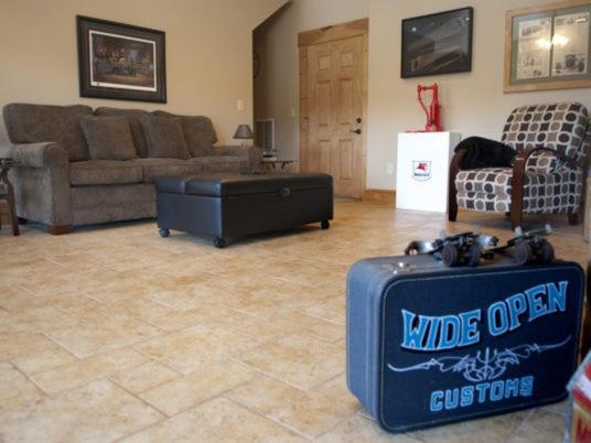 Family Room with Mountain View