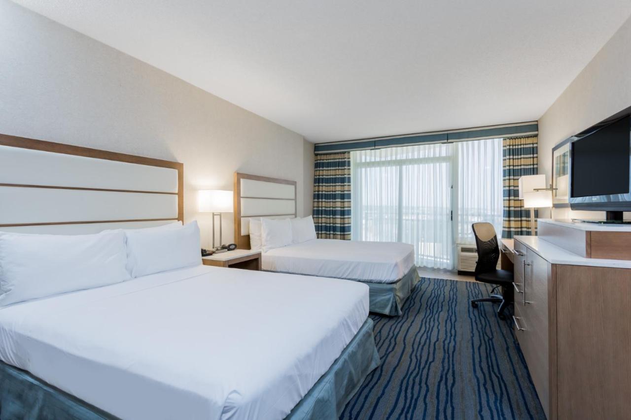 Deluxe Queen Room with Two Queen Beds with Ocean View - Pet Friendly